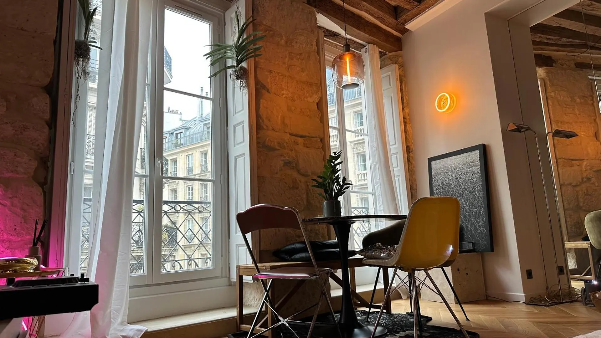 Apartment In Marais Paris France